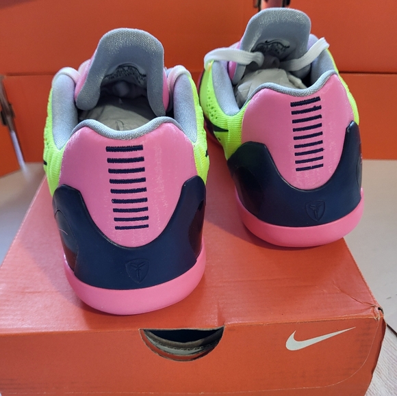 Kobe 9, Nike, EM GS, Volt, size 6y, used in original box, excellent condition - Picture 4 of 10